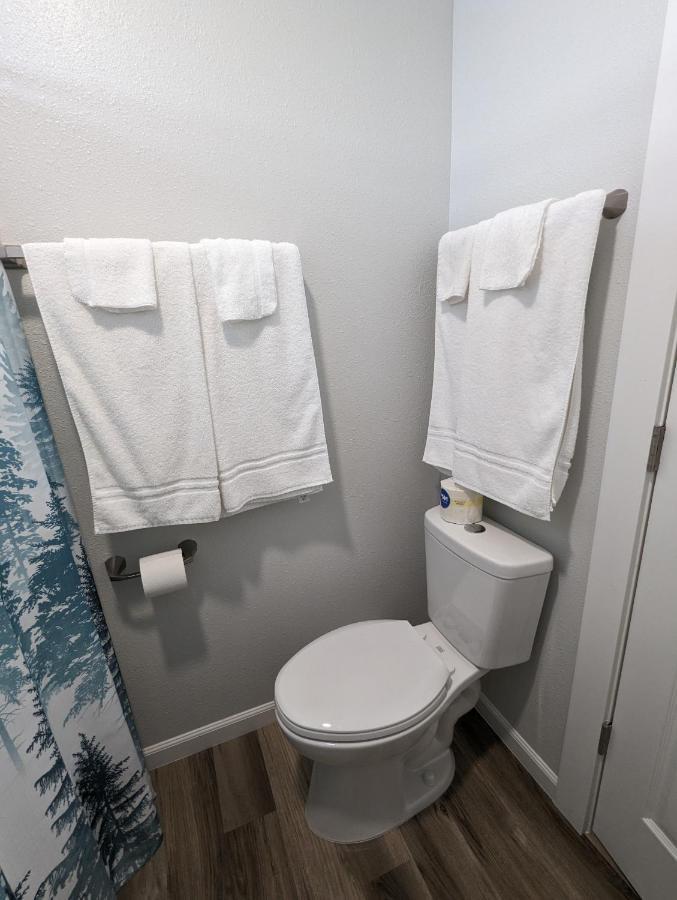 Snowy Mountain Inn Saratoga Екстериор снимка