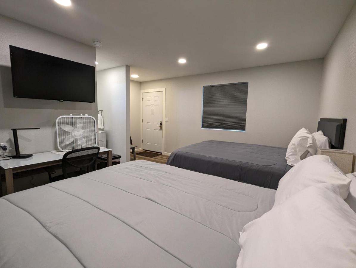 Snowy Mountain Inn Saratoga Екстериор снимка