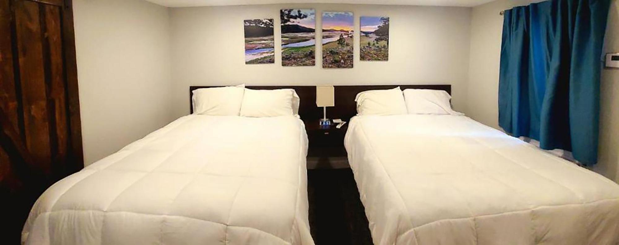 Snowy Mountain Inn Saratoga Екстериор снимка